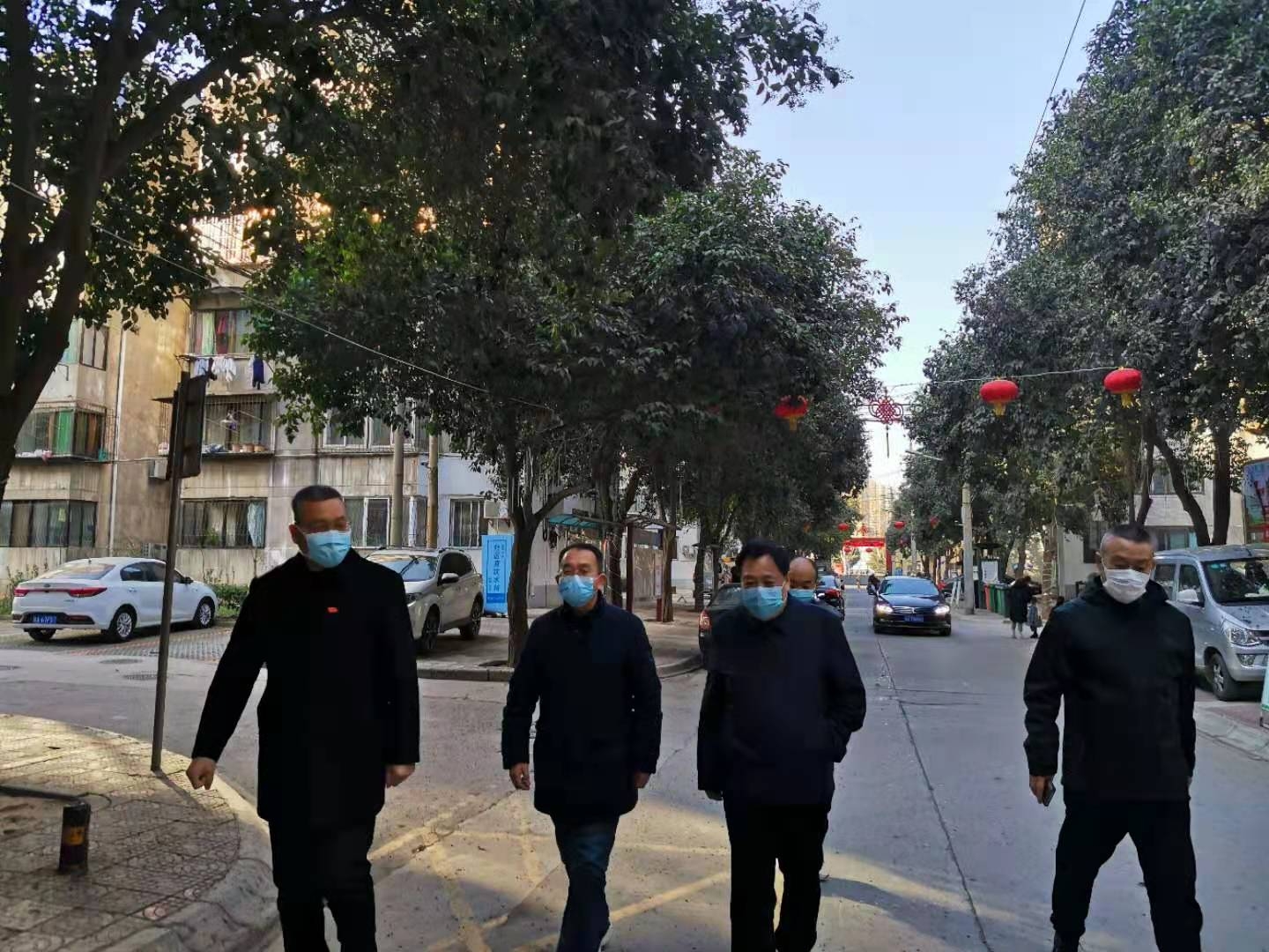 集团辅导慰问离休干部